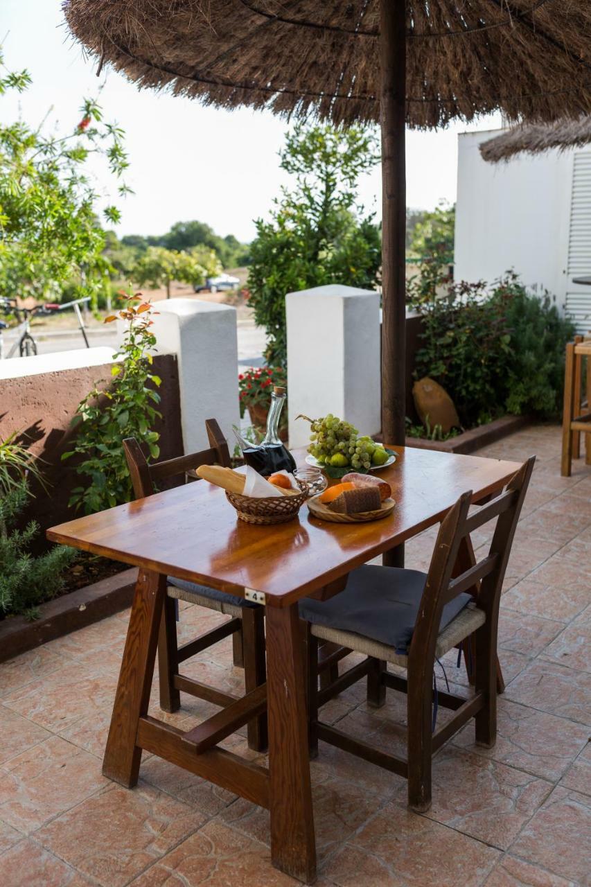 Hostal Cala Boix Es Cana Esterno foto